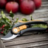 Секатор Fiskars SmartFit P68 111610 (1001424) Секатор Fiskars SmartFit P68 111610 (1001424)